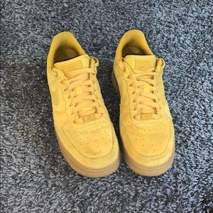 Nike Air Force 1 Mineral Yellow Gum